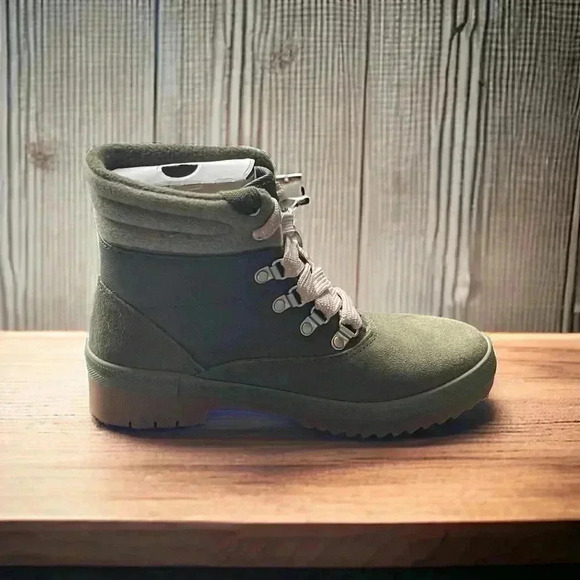 Keds NEW With Tags Women's Camp Boot Suede Mix Olive Size 7 Medium. - Picture 8 of 9